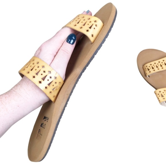 Billabong Women’s Tan Tribal Cut Out Double Strap Slip on Summer Sandals - Picture 5 of 8